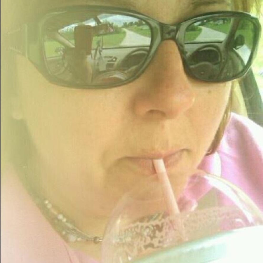 Meet your Posher, Anita
